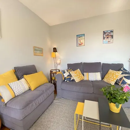 T2 Avec Balcon, Parking Et Proche - - Fr-1-245-187 Lägenhet