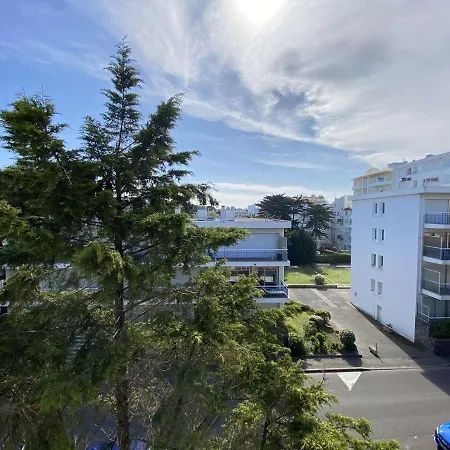 Lägenhet T2 Avec Balcon, Parking Et Proche - - Fr-1-245-187 *