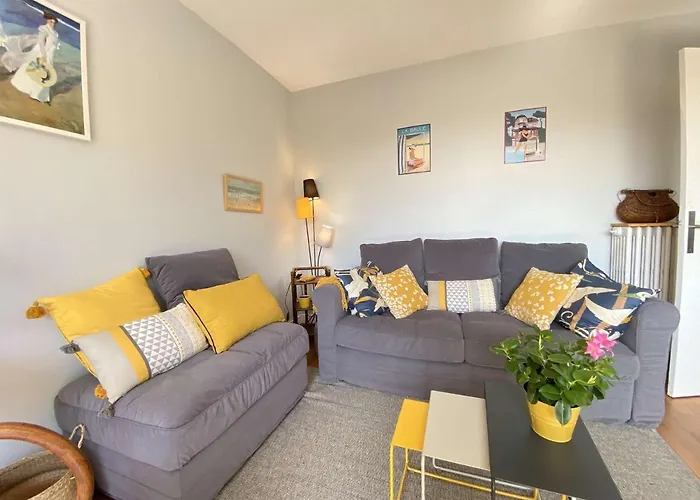 T2 Avec Balcon, Parking Et Proche - - Fr-1-245-187 Lägenhet