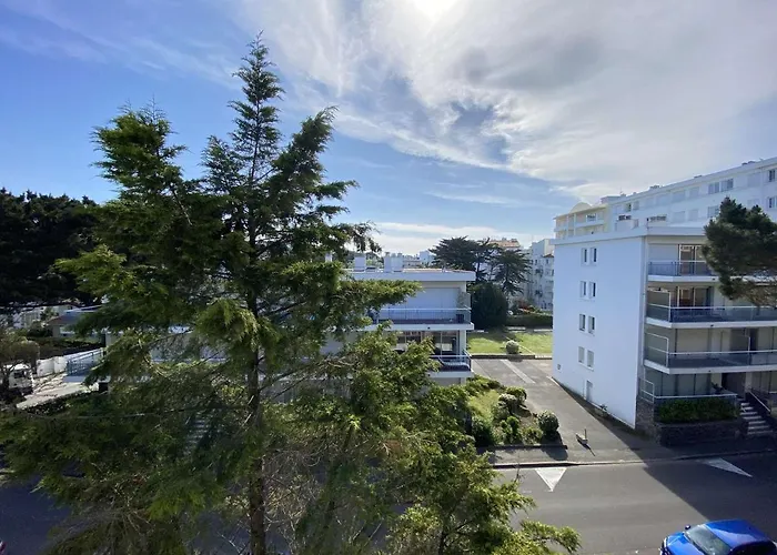 Lägenhet T2 Avec Balcon, Parking Et Proche - - Fr-1-245-187 *